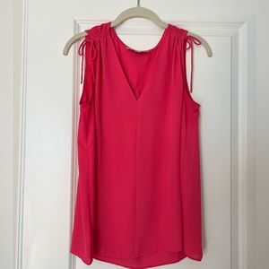 Sleeveless pink top